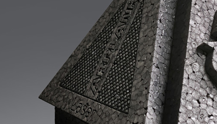 incisione su materiale per imballaggi riciclabile